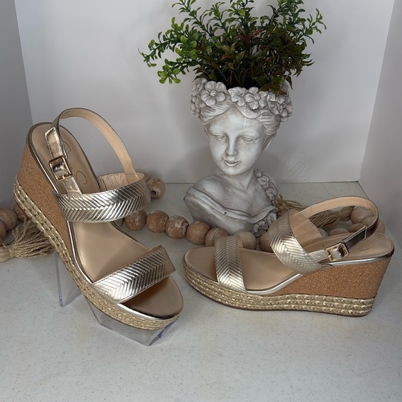 Jessica Simpson Morina Wedge Sandals Pale Gold Sz 9.5 - Picture 2 of 10